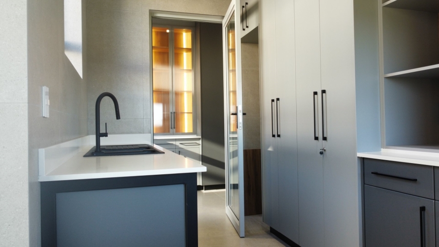 4 Bedroom Property for Sale in Oubaai Western Cape